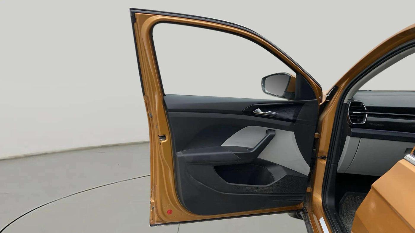 2022 Skoda KUSHAQ STYLE 1.0L TSI AT (6 AIRBAGS), Petrol, Automatic, 18,626 km, LHS Front Door