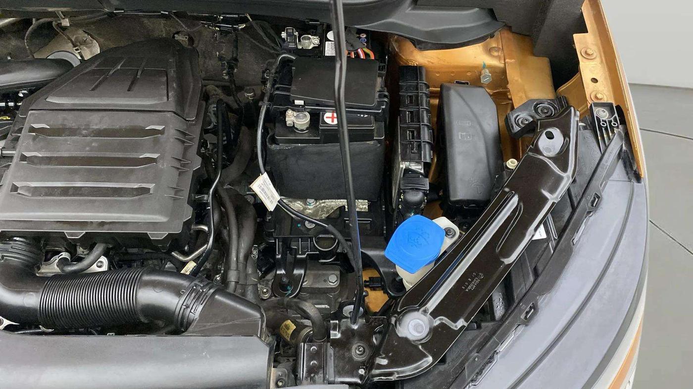 2022 Skoda KUSHAQ STYLE 1.0L TSI AT (6 AIRBAGS), Petrol, Automatic, 18,626 km, Engine View - Left