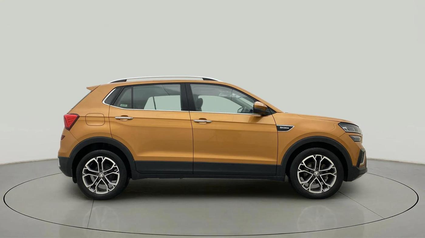 2022 Skoda KUSHAQ STYLE 1.0L TSI AT (6 AIRBAGS), Petrol, Automatic, 18,626 km, Right Side View
