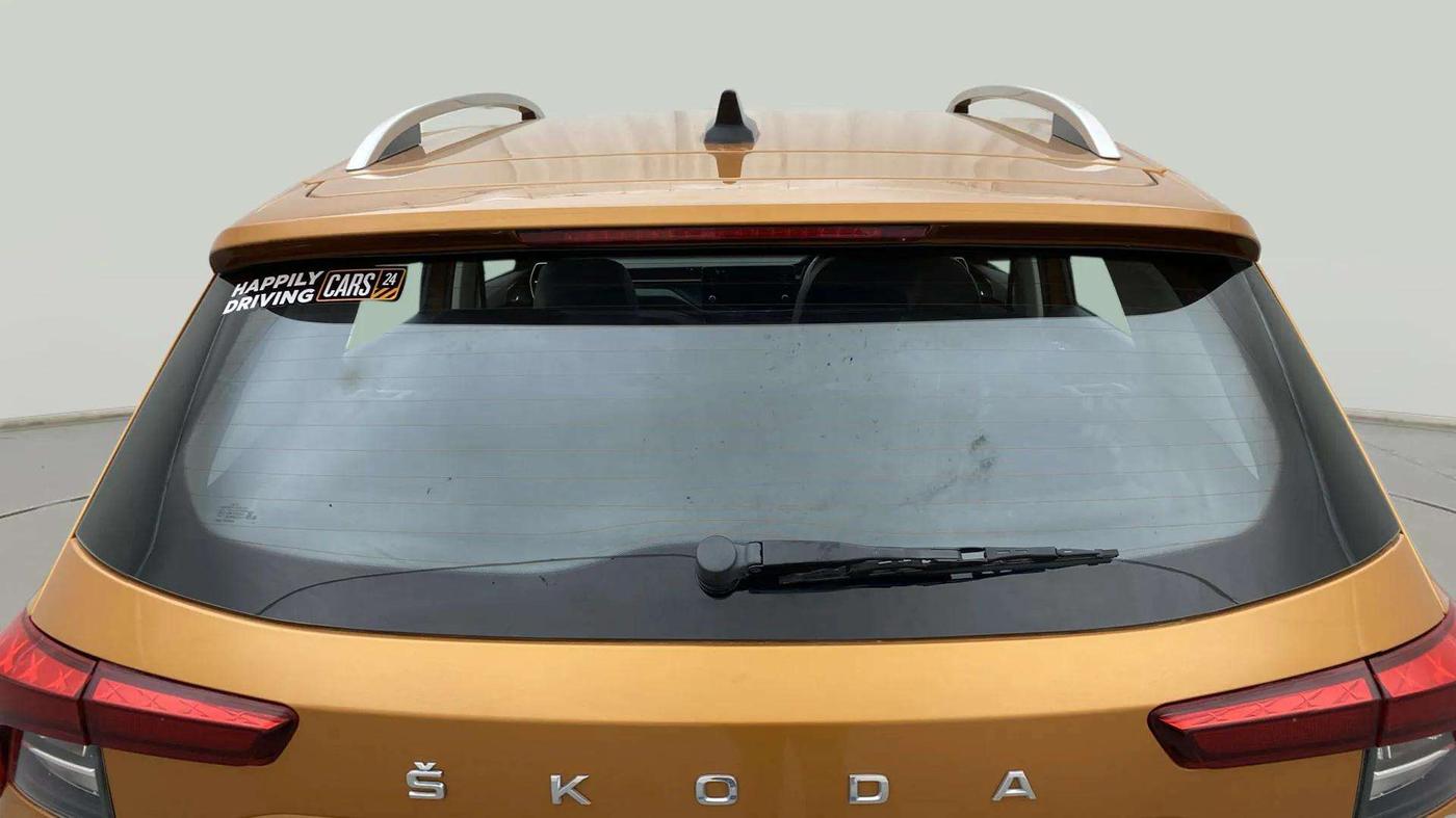 2022 Skoda KUSHAQ STYLE 1.0L TSI AT (6 AIRBAGS), Petrol, Automatic, 18,626 km, Rear Windshield