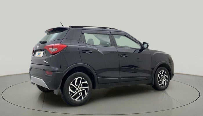 2022 Mahindra XUV300 W8 (O) 1.2 PETROL, Petrol, Manual, 22,663 km, Right Back Diagonal