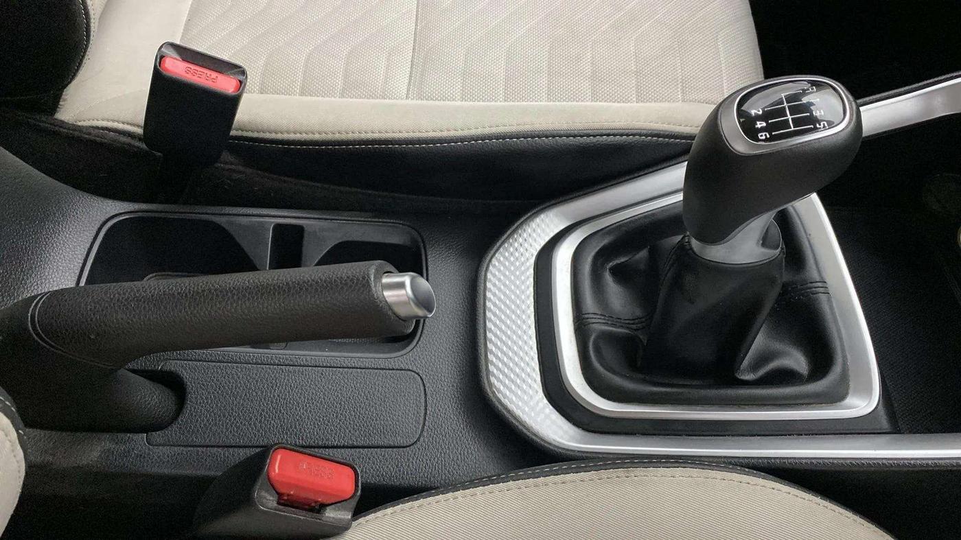2020 KIA SONET HTX 1.0 IMT, Petrol, Manual, 23,589 km, Gear Lever