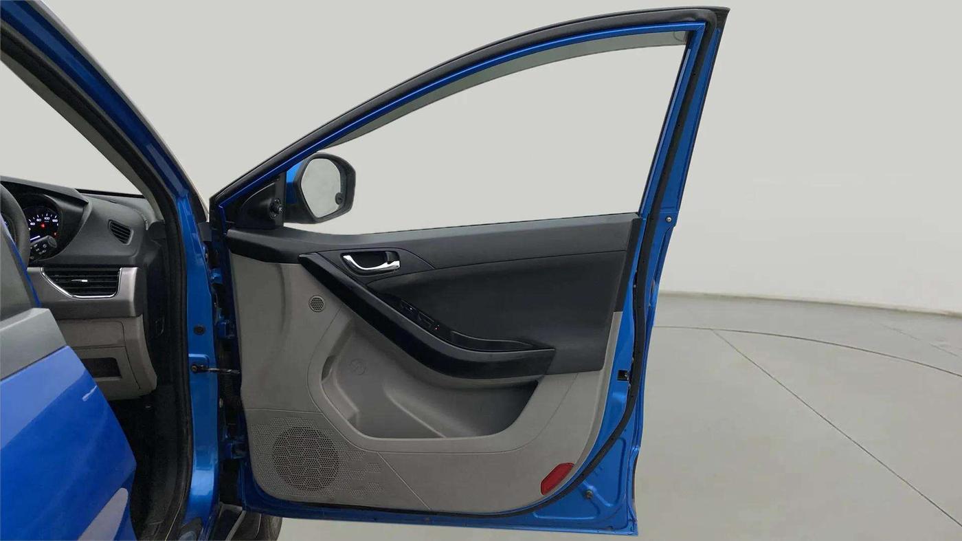 2019 Tata NEXON XZA PLUS PETROL, Petrol, Automatic, 31,900 km, RHS Front Door