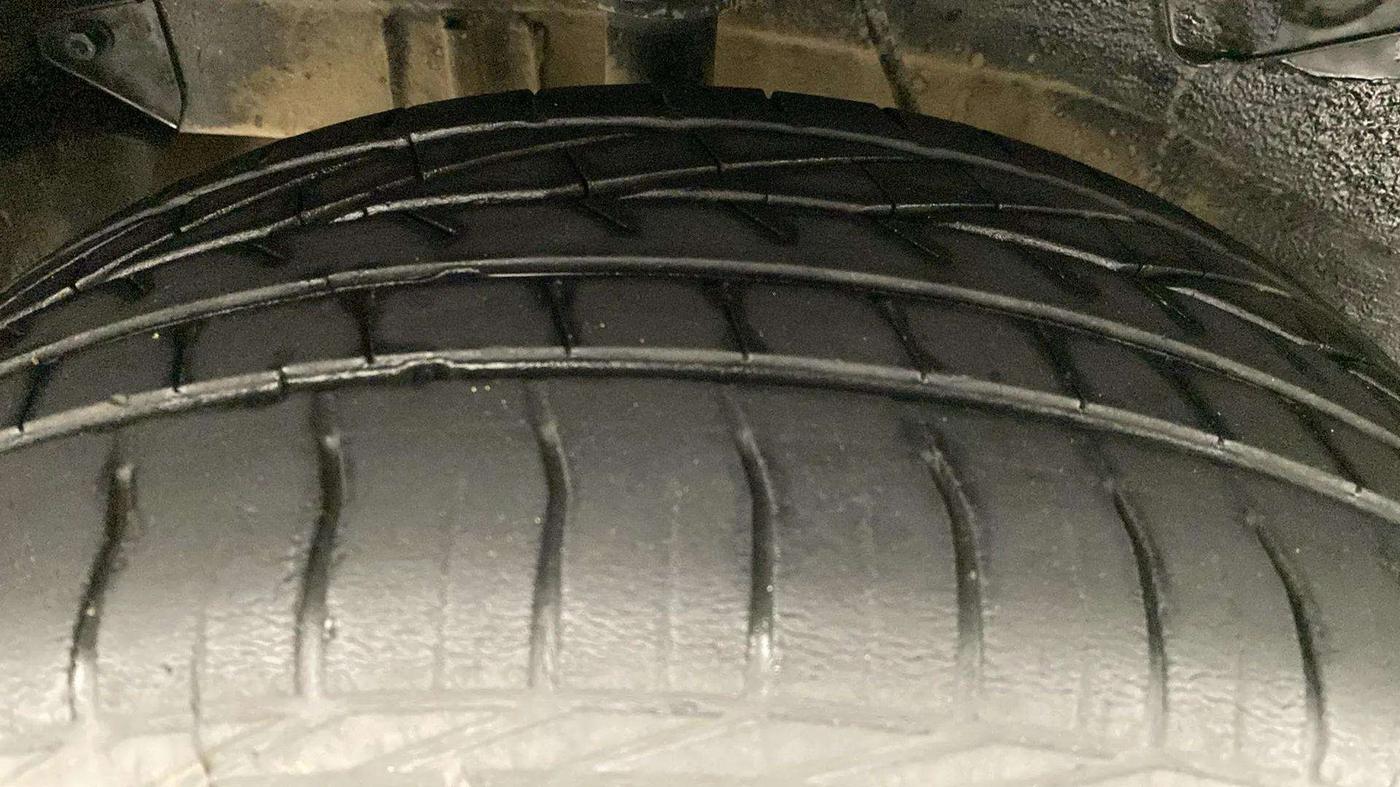2019 Tata NEXON XZA PLUS PETROL, Petrol, Automatic, 31,900 km, Right Rear Tyre Tread