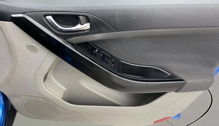 2019 Tata NEXON XZA PLUS PETROL, Petrol, Automatic, 31,831 km, Driver Side Door Panels Control