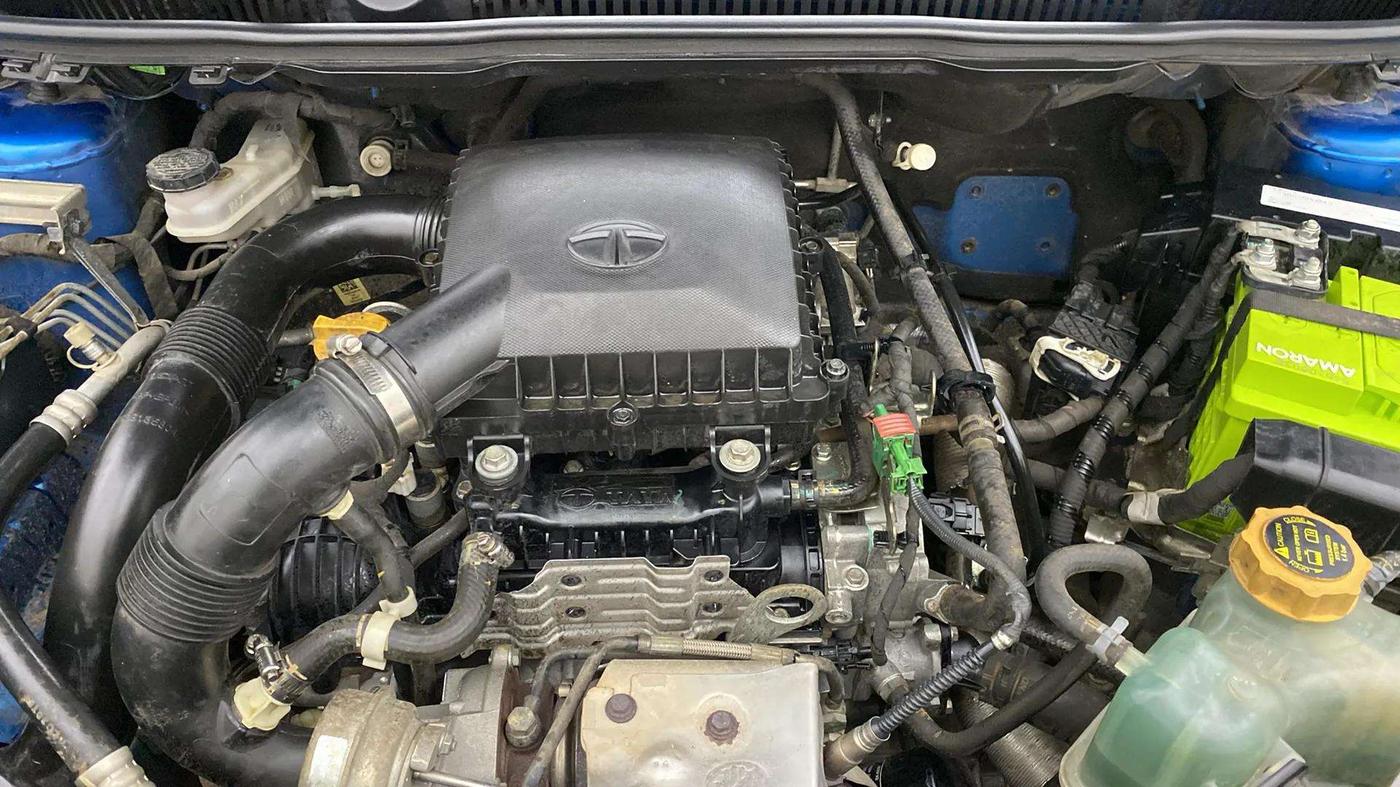 2019 Tata NEXON XZA PLUS PETROL, Petrol, Automatic, 31,900 km, Engine View