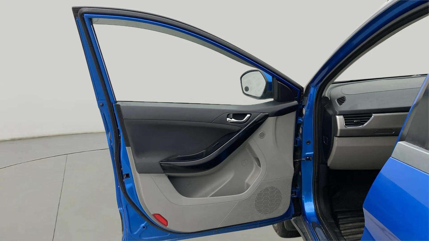 2019 Tata NEXON XZA PLUS PETROL, Petrol, Automatic, 31,900 km, LHS Front Door