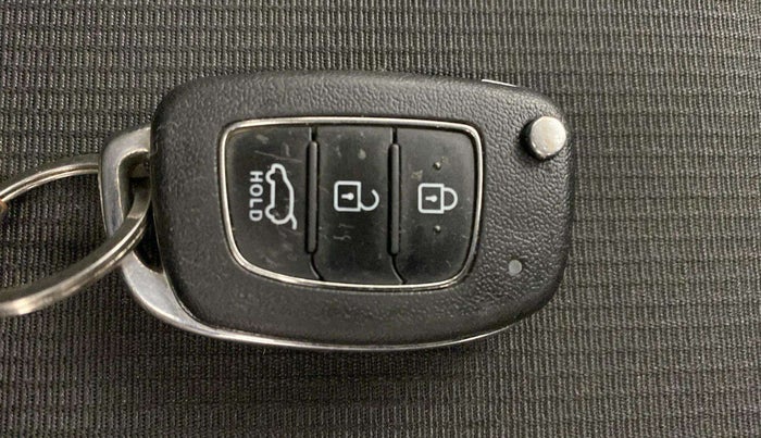 2021 Hyundai VENUE SX 1.0 TURBO, Petrol, Manual, 14,877 km, Key Close Up