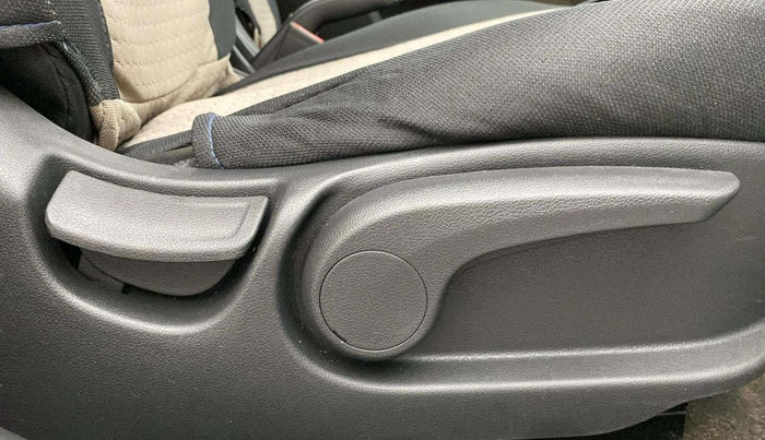 2019 Hyundai Verna 1.6 VTVT SX, Petrol, Manual, 59,032 km, Driver Side Adjustment Panel