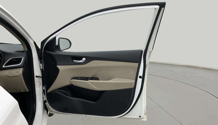 2019 Hyundai Verna 1.6 VTVT SX, Petrol, Manual, 59,032 km, RHS Front Door