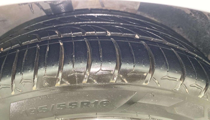 2019 Hyundai Verna 1.6 VTVT SX, Petrol, Manual, 59,032 km, Right Front Tyre Tread