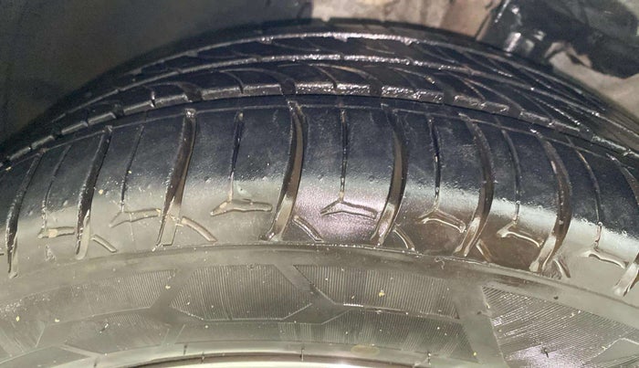 2019 Hyundai Verna 1.6 VTVT SX, Petrol, Manual, 59,032 km, Left Front Tyre Tread