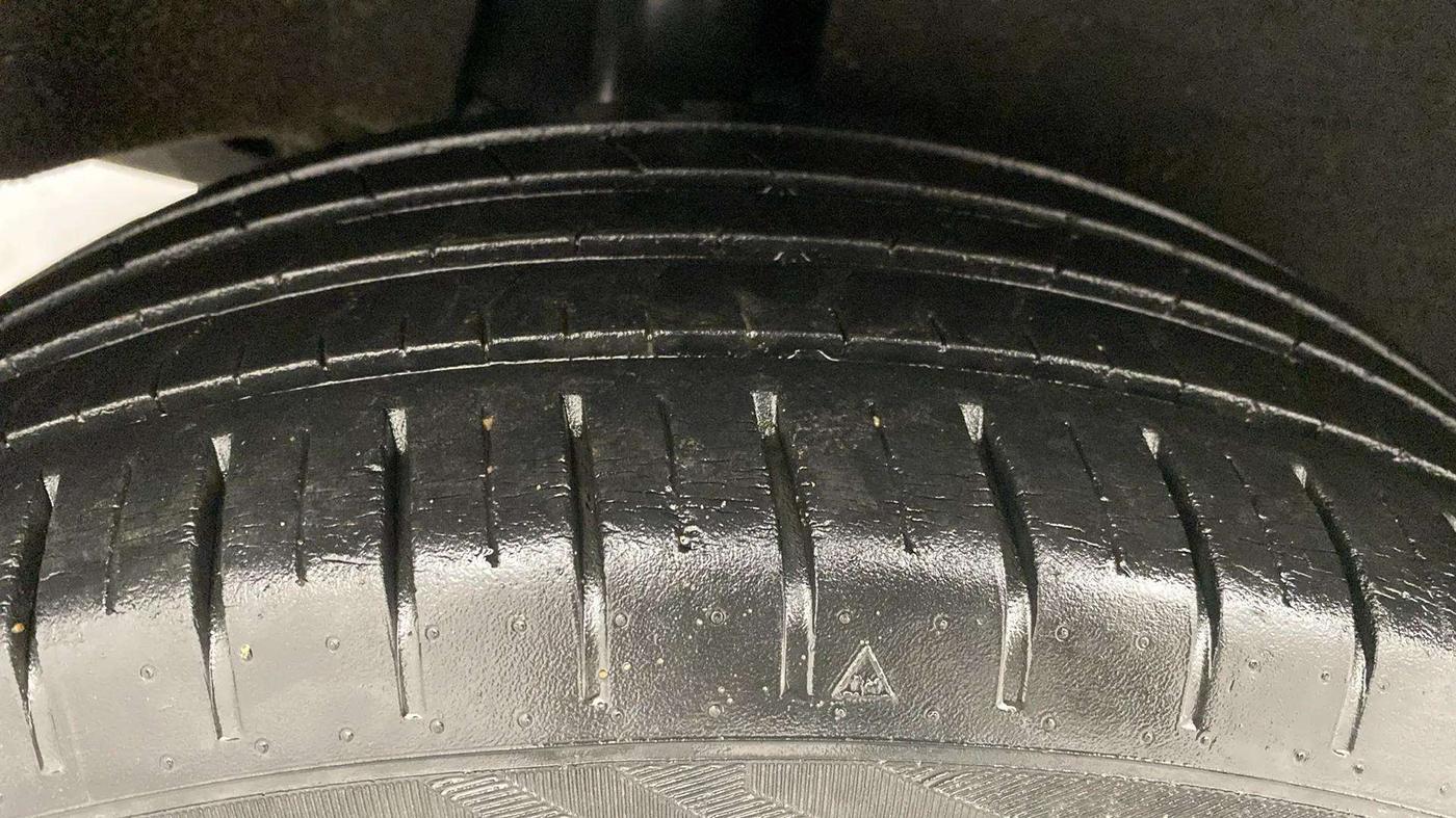 2019 Maruti Baleno ZETA CVT PETROL 1.2, Petrol, Automatic, 31,067 km, Right Rear Tyre Tread