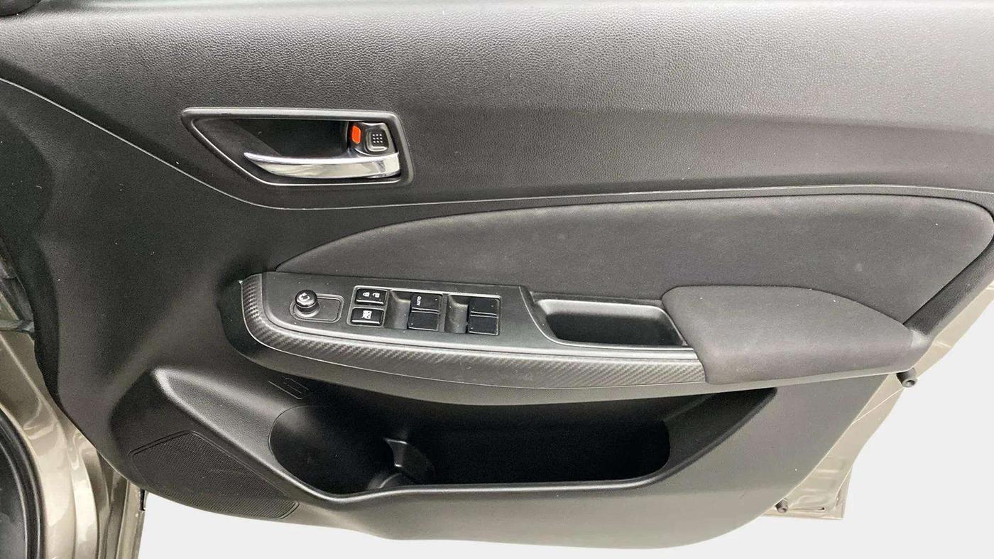 2020 Maruti Swift VXI, Petrol, Manual, 28,295 km, Driver Side Door Panels Control