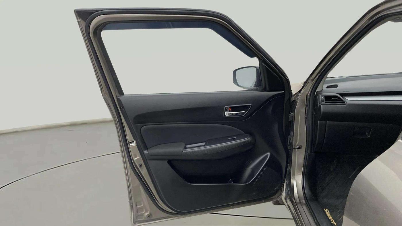 2020 Maruti Swift VXI, Petrol, Manual, 28,295 km, LHS Front Door