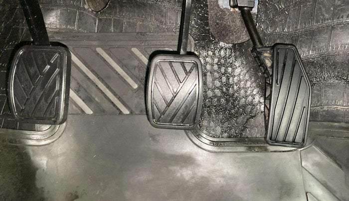 2020 Maruti Swift VXI, Petrol, Manual, 28,295 km, Pedals