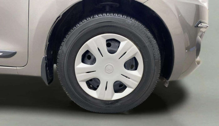 2020 Maruti Swift VXI, Petrol, Manual, 28,295 km, Right Front Wheel