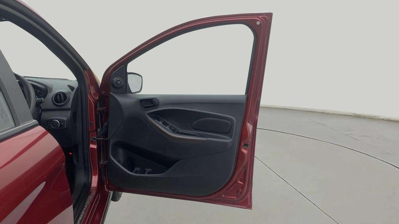 2020 Ford FREESTYLE TITANIUM PLUS 1.2 PETROL, Petrol, Manual, 25,713 km, RHS Front Door