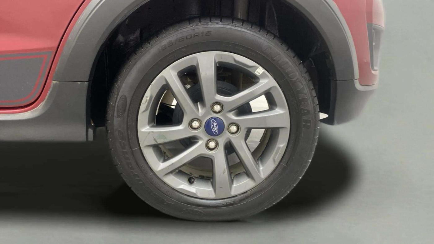 2020 Ford FREESTYLE TITANIUM PLUS 1.2 PETROL, Petrol, Manual, 25,713 km, Left Rear Tyre Tread
