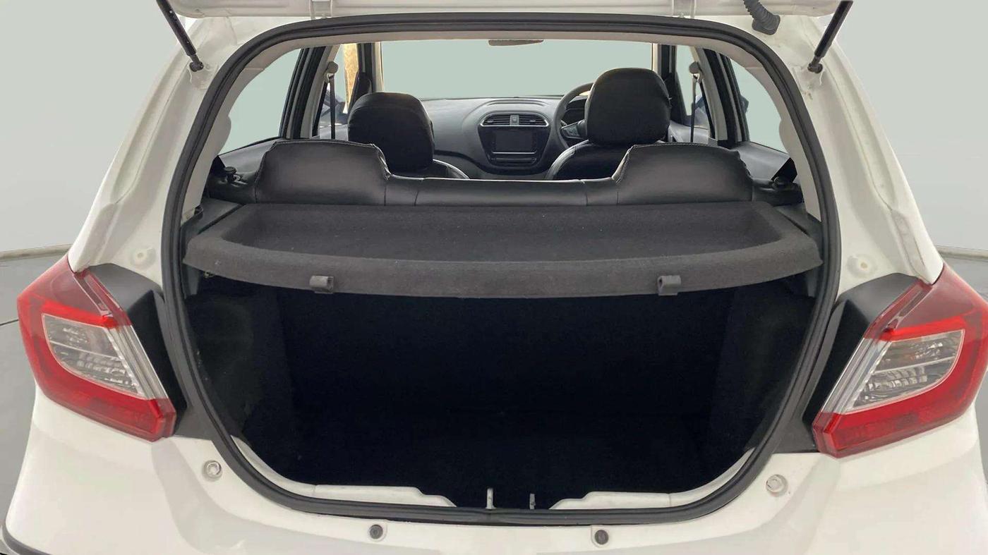 2023 Tata Tiago XT RHYTHM PETROL, Petrol, Manual, 7,040 km, Boot Door Open