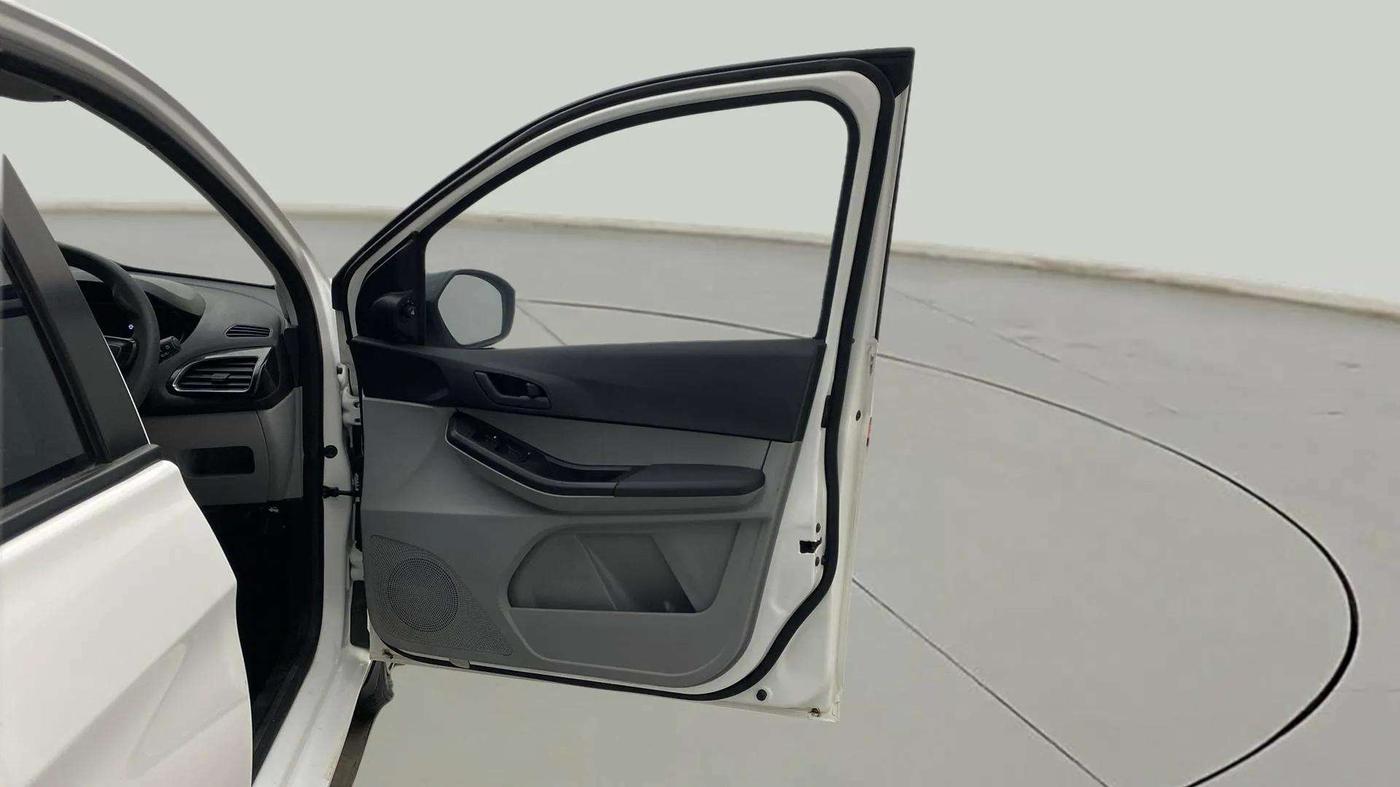 2023 Tata Tiago XT RHYTHM PETROL, Petrol, Manual, 7,040 km, RHS Front Door
