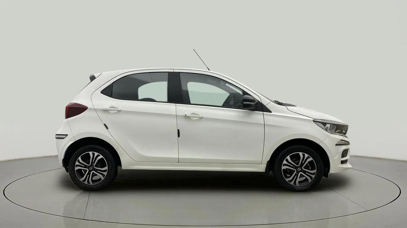 2023 Tata Tiago XT RHYTHM PETROL, Petrol, Manual, 7,040 km, Right Side View