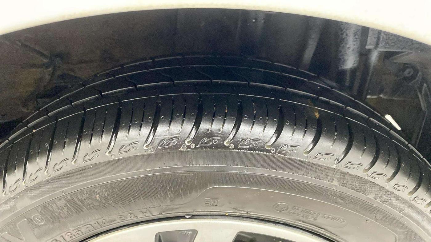 2023 Tata Tiago XT RHYTHM PETROL, Petrol, Manual, 7,040 km, Left Rear Tyre Tread