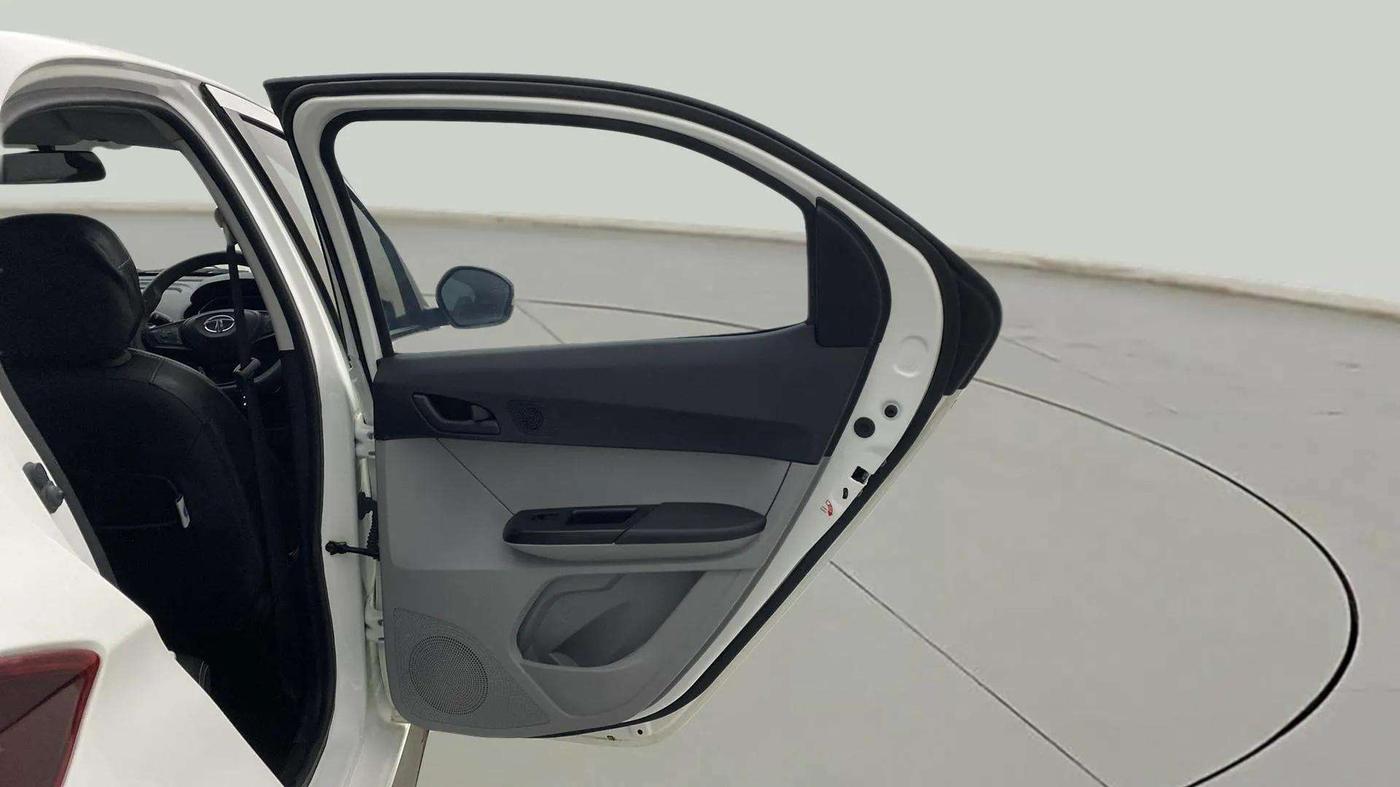 2023 Tata Tiago XT RHYTHM PETROL, Petrol, Manual, 7,040 km, RHS Rear Door