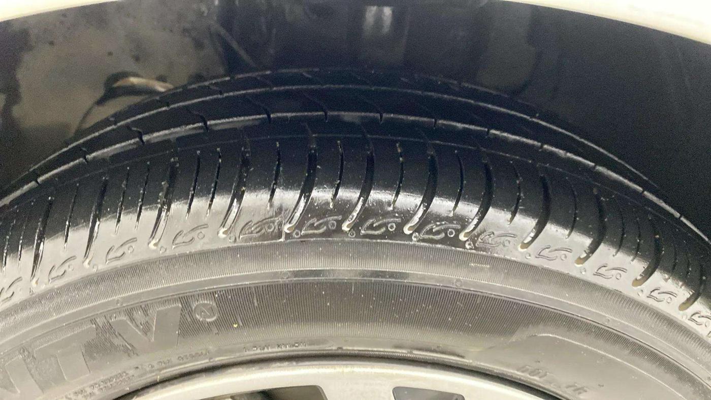 2023 Tata Tiago XT RHYTHM PETROL, Petrol, Manual, 7,040 km, Left Front Tyre Tread