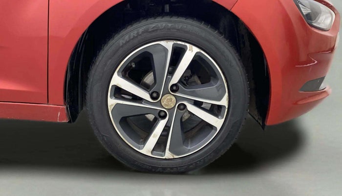 2021 Tata ALTROZ XZ PETROL, Petrol, Manual, 29,917 km, Right Front Wheel