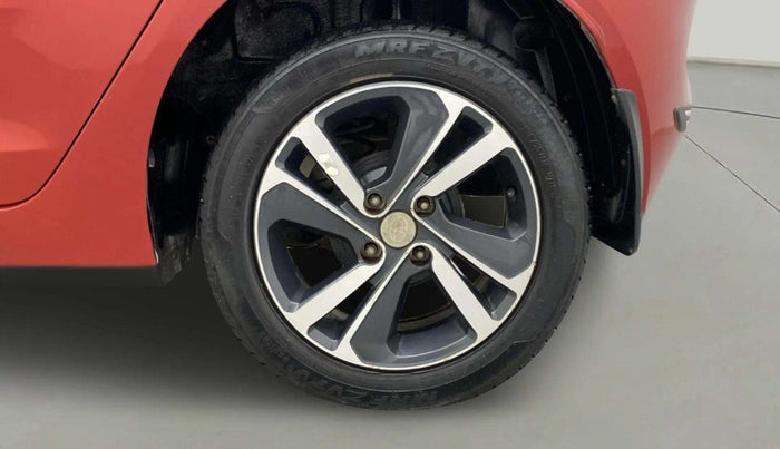 2021 Tata ALTROZ XZ PETROL, Petrol, Manual, 29,917 km, Left Rear Wheel