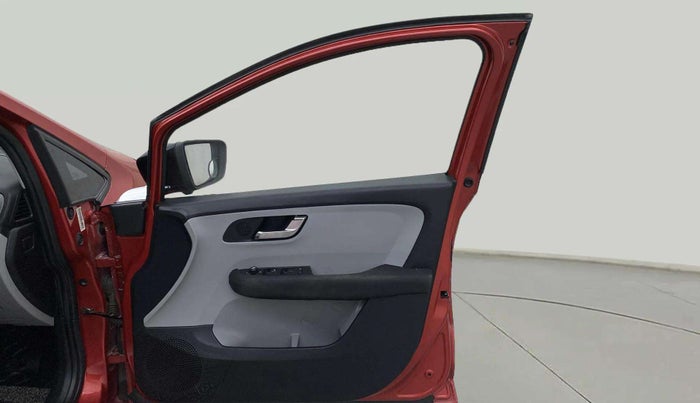 2021 Tata ALTROZ XZ PETROL, Petrol, Manual, 29,917 km, RHS Front Door