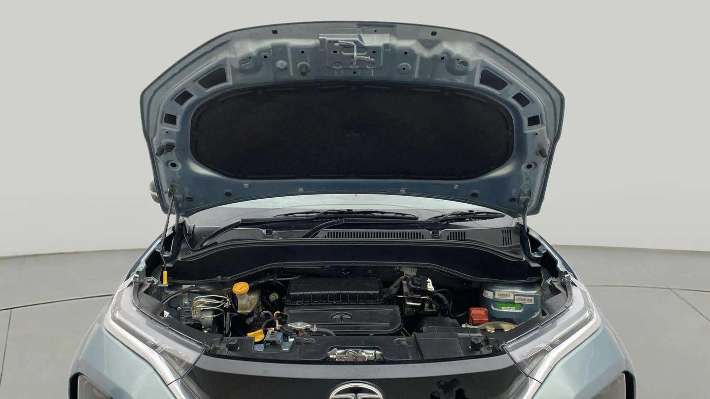 2022 Tata PUNCH CREATIVE AMT 1.2 RTN DUAL TONE, Petrol, Automatic, 35,497 km, Open Bonet