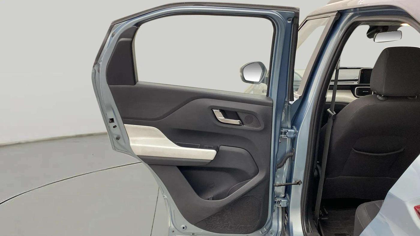 2022 Tata PUNCH CREATIVE AMT 1.2 RTN DUAL TONE, Petrol, Automatic, 35,497 km, LHS Rear Door