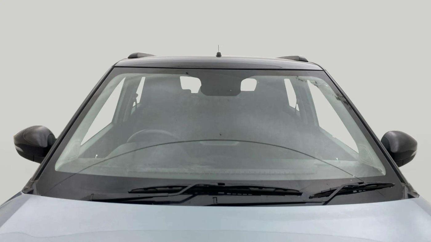 2022 Tata PUNCH CREATIVE AMT 1.2 RTN DUAL TONE, Petrol, Automatic, 35,497 km, Front Windshield