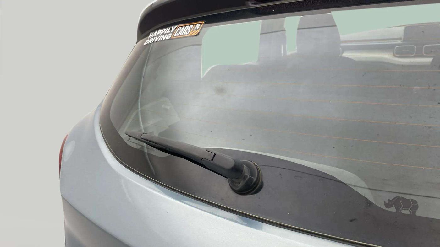 2022 Tata PUNCH CREATIVE AMT 1.2 RTN DUAL TONE, Petrol, Automatic, 35,497 km, Rear Wiper