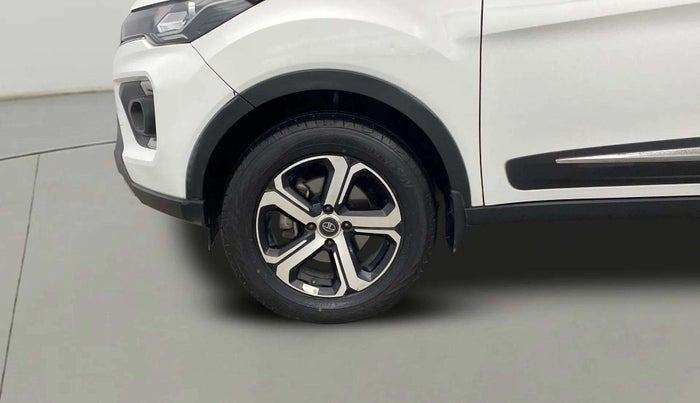 2022 Tata NEXON XZA PLUS (HS) PETROL, Petrol, Automatic, 17,359 km, Left Front Wheel