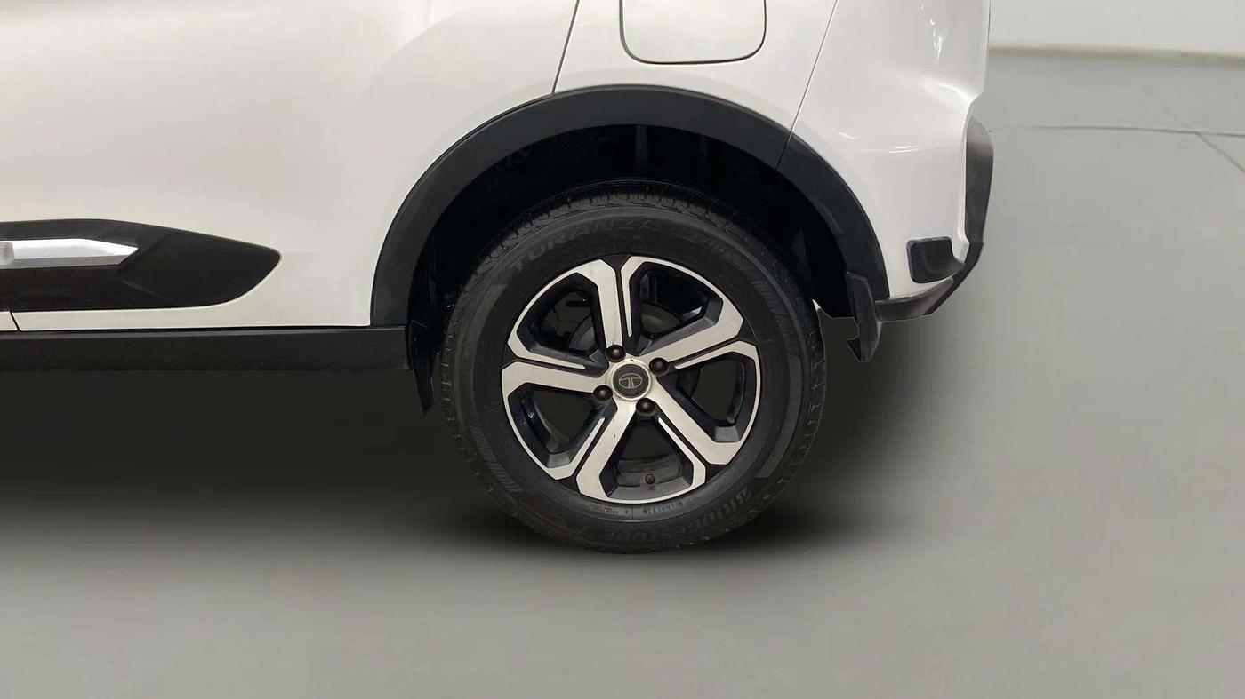 2022 Tata NEXON XZA PLUS (HS) PETROL, Petrol, Automatic, 17,546 km, Left Rear Wheel