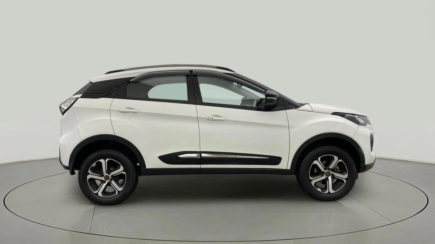 2022 Tata NEXON XZA PLUS (HS) PETROL, Petrol, Automatic, 17,546 km, Right Side View