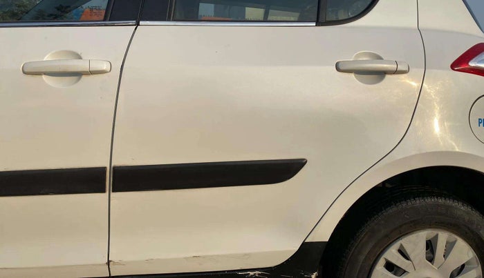 2016 Maruti Swift VXI, Petrol, Manual, 64,147 km, Rear left door - Slight discoloration