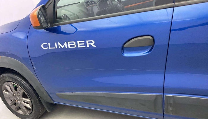 2020 Renault Kwid CLIMBER 1.0 (O), Petrol, Manual, 21,807 km, Front passenger door - Minor scratches