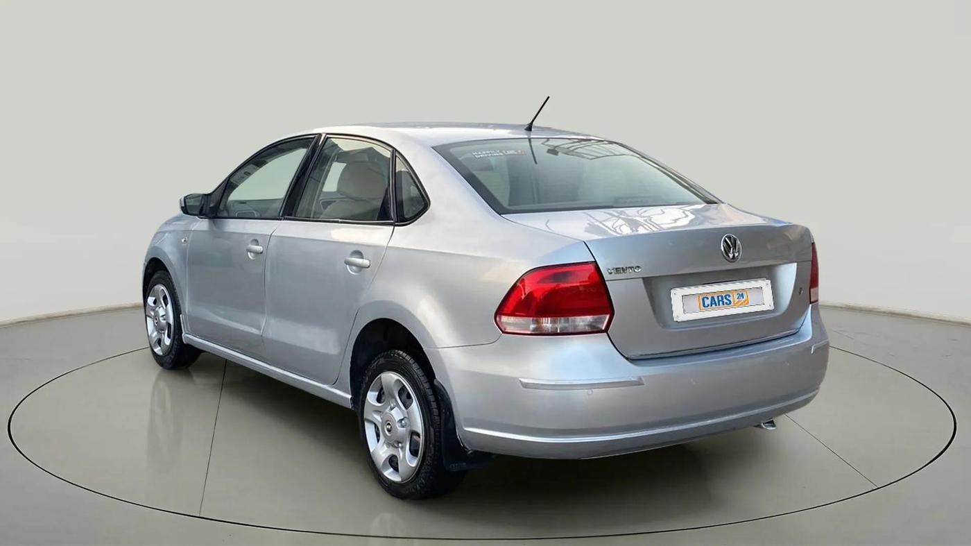 2015 Volkswagen Vento HIGHLINE 1.6 MPI, Petrol, Manual, 91,469 km, Left Back Diagonal