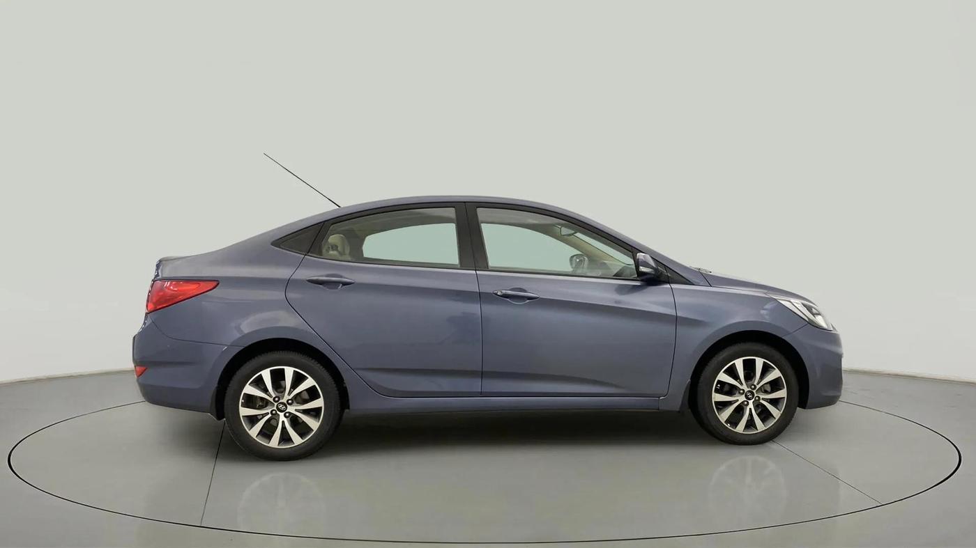 2013 Hyundai Verna FLUIDIC 1.6 VTVT SX, Petrol, Manual, 43,109 km, Right Side View
