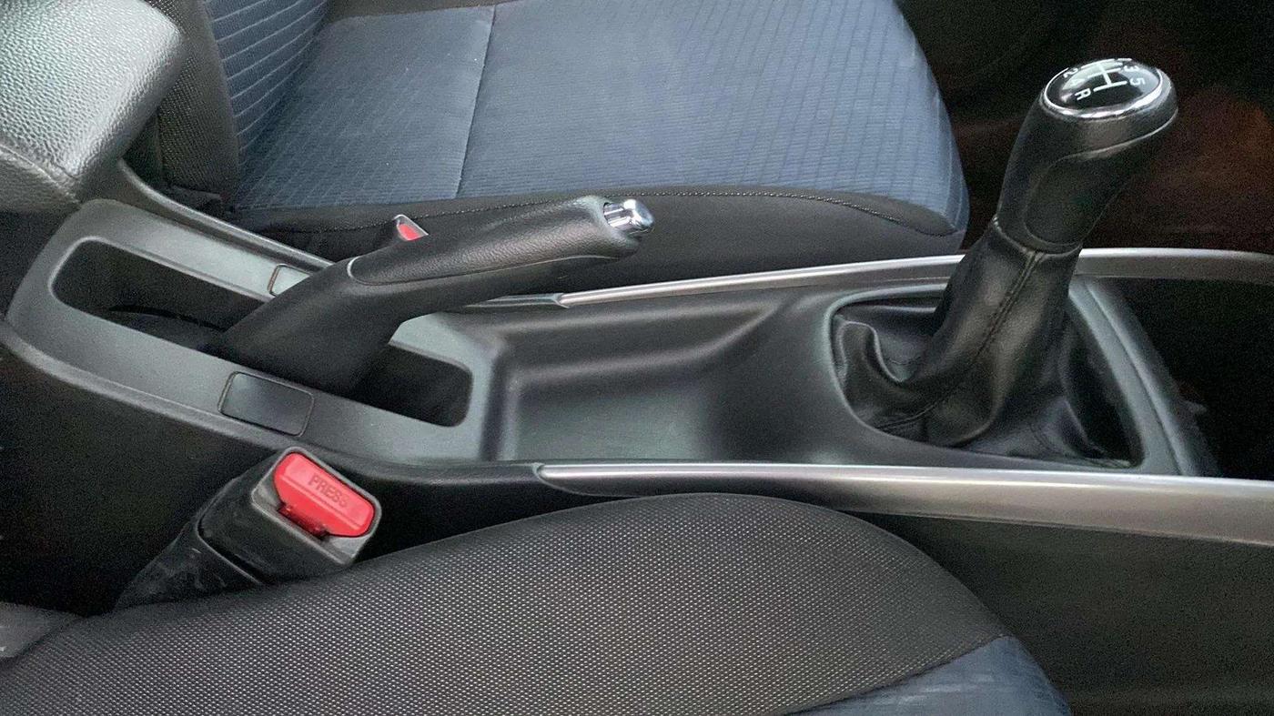 2021 Maruti Baleno ALPHA PETROL 1.2, Petrol, Manual, 65,826 km, Gear Lever