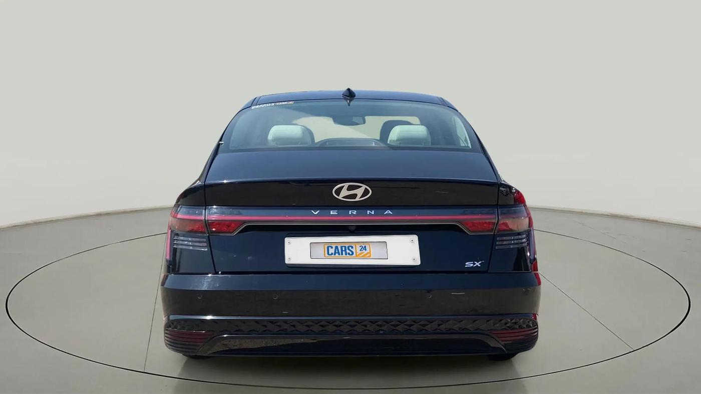2023 Hyundai Verna SX(O) 1.5 MPI IVT , Petrol, Automatic, 31,801 km, Back/Rear