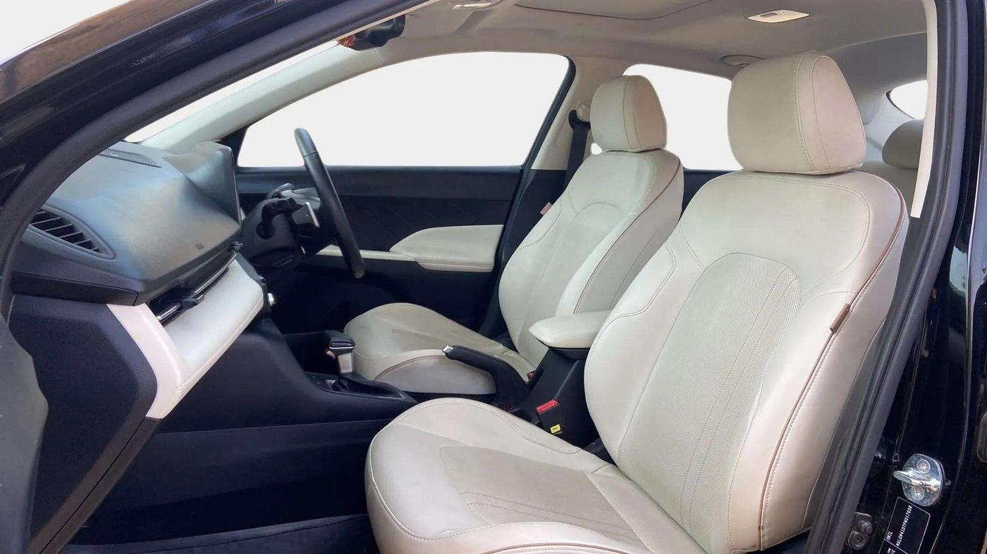 2023 Hyundai Verna SX(O) 1.5 MPI IVT , Petrol, Automatic, 31,801 km, Right Side Front Door Cabin