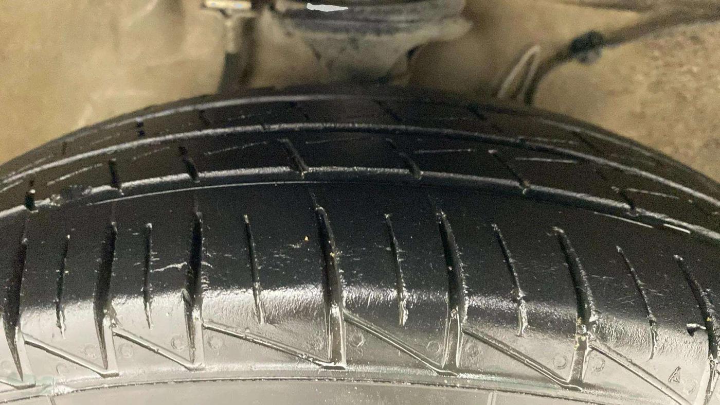 2022 Maruti Alto VXI PLUS, Petrol, Manual, 21,332 km, Right Front Tyre Tread