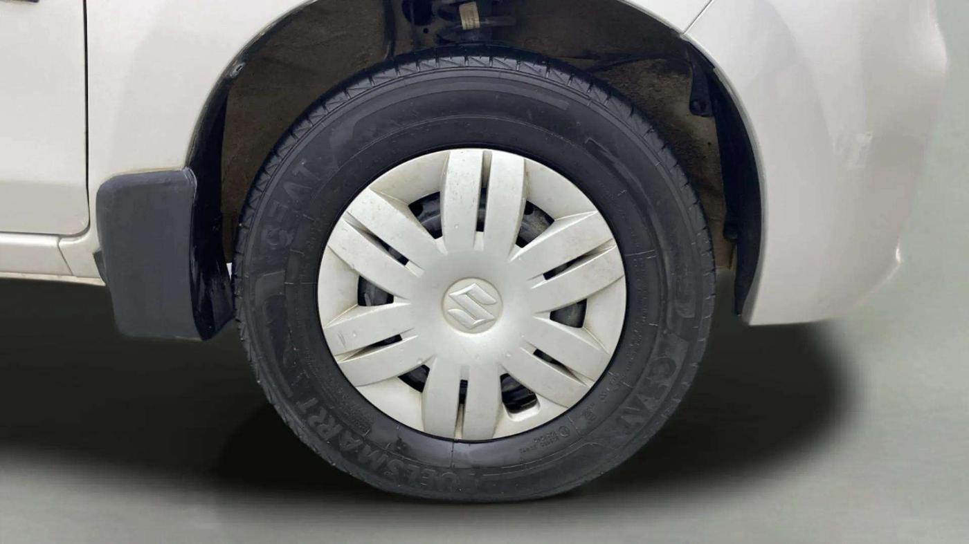 2022 Maruti Alto VXI PLUS, Petrol, Manual, 21,332 km, Right Front Wheel