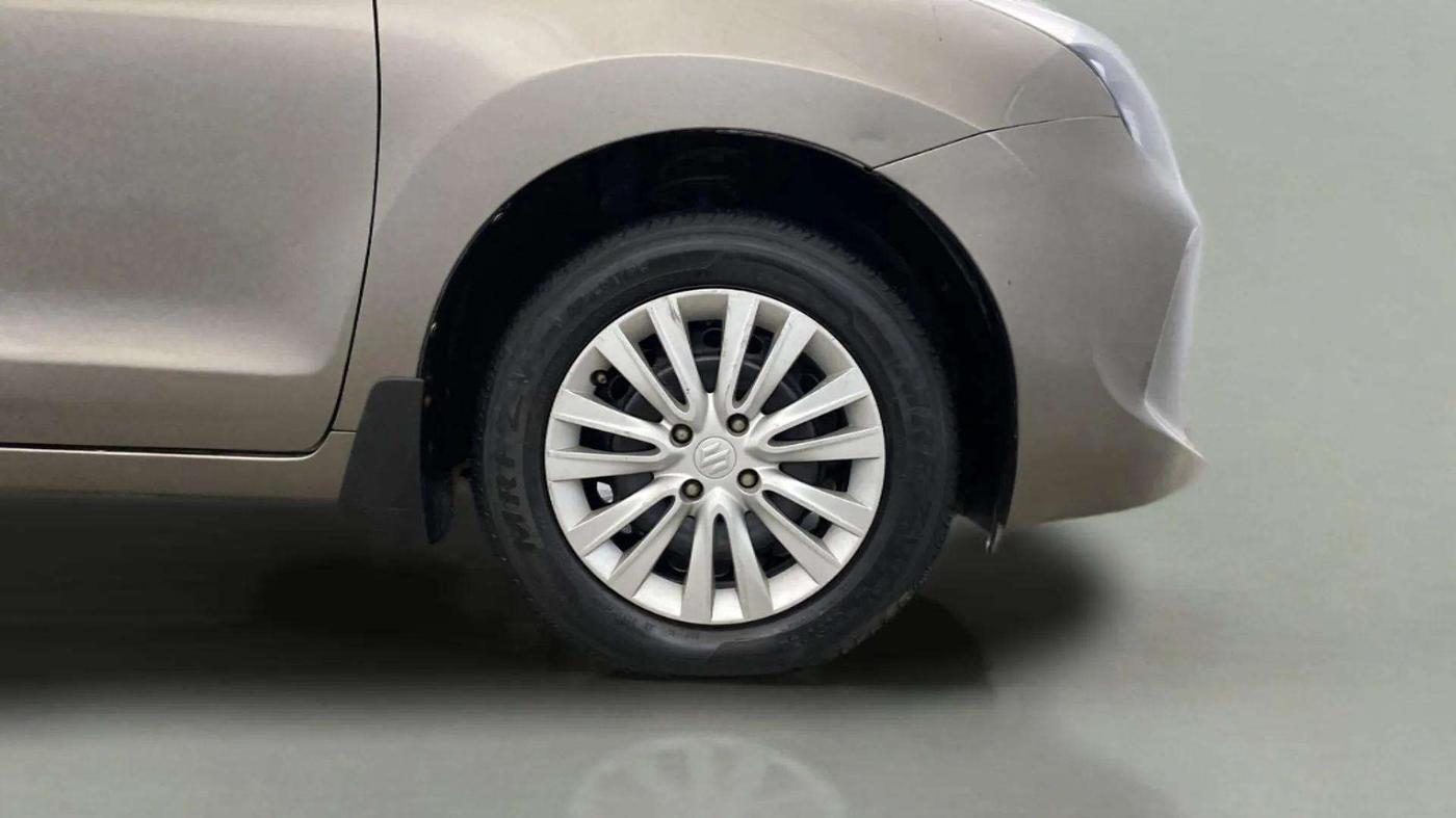 2020 Maruti Baleno DELTA PETROL 1.2, Petrol, Manual, 39,984 km, Right Front Wheel
