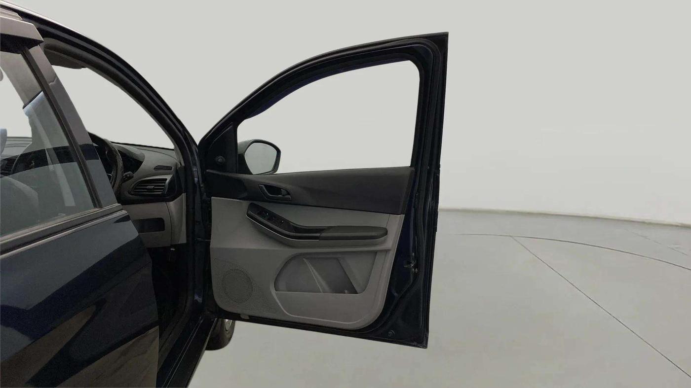 2022 Tata Tiago XM CNG, CNG, Manual, 41,366 km, RHS Front Door